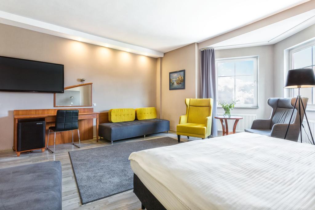 Hotel Kaliski スウビツェ エクステリア 写真